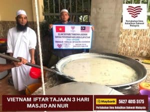 Read more about the article Tajaan Iftar Pek Bubur Lambuk Di Masjid An Nur, Vietnam