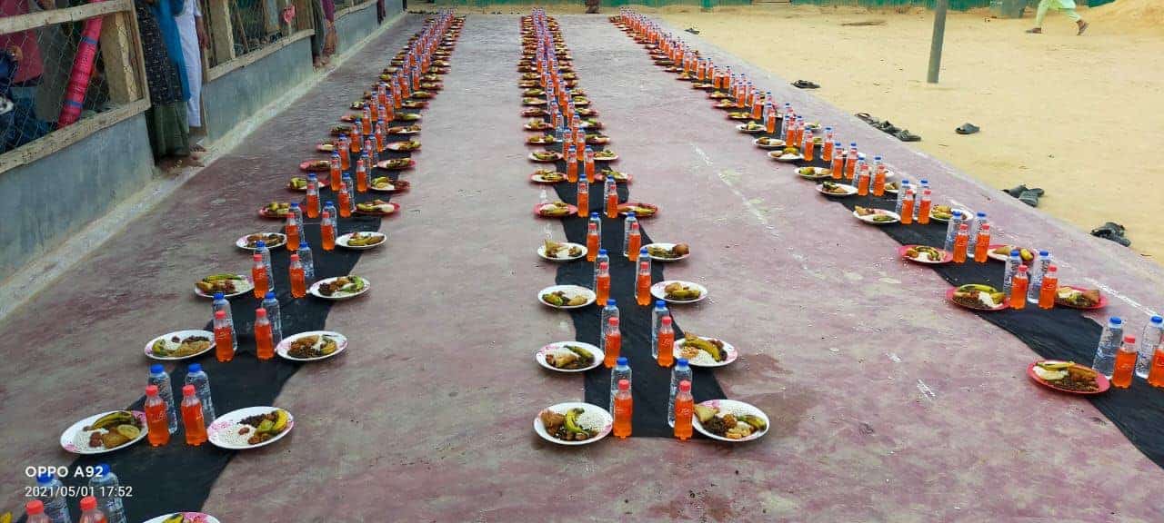 Tajaan iftar  sahur 1 bulan Ramadhan di Kem Pelarian Rohingya Coxs Bazar Bangladesh