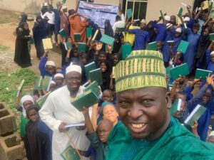 Read more about the article Wakaf Mushaf Quran di Madrasah Daarul Adab Nigeria