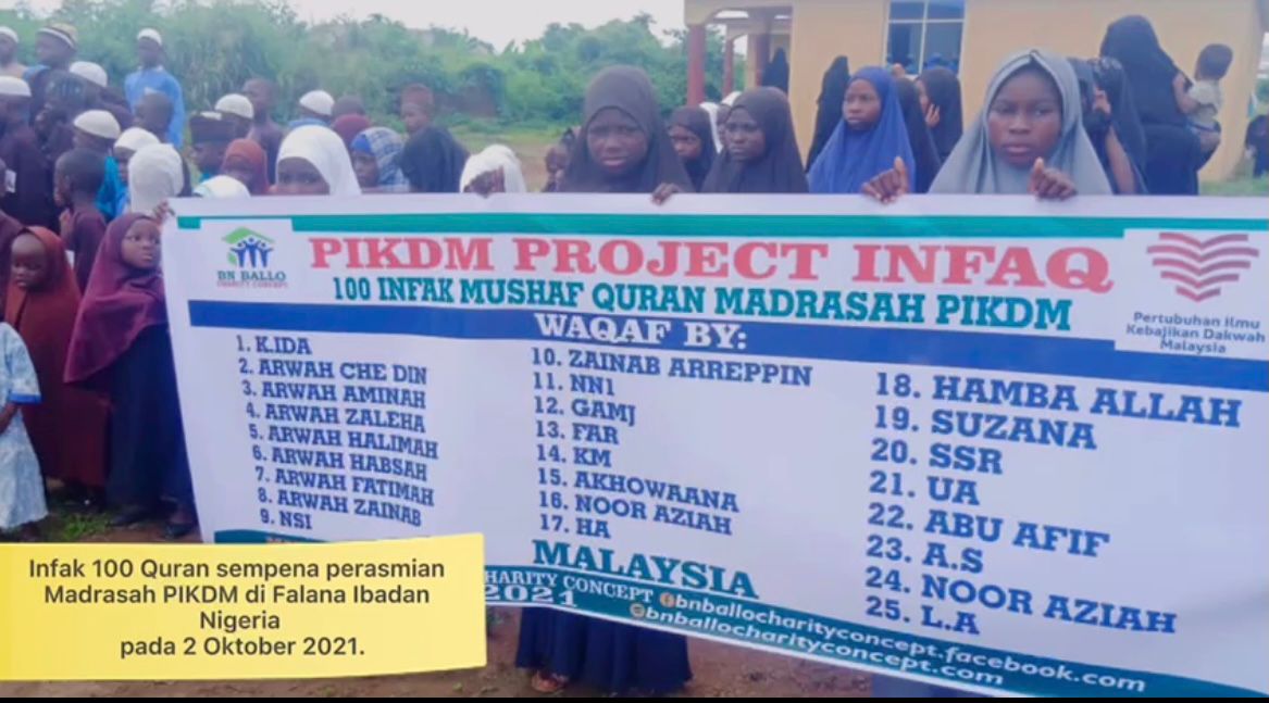 Infak 100 Mushaf Al Quran di Madrasah PIKDM Ibadan Nigeria