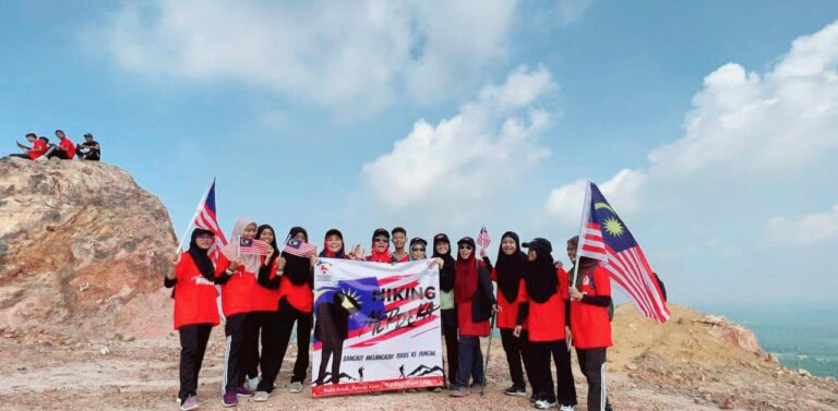 Bangkit Melangkah Terus Ke Puncak -