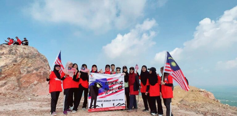 Bangkit Melangkah Terus Ke Puncak 