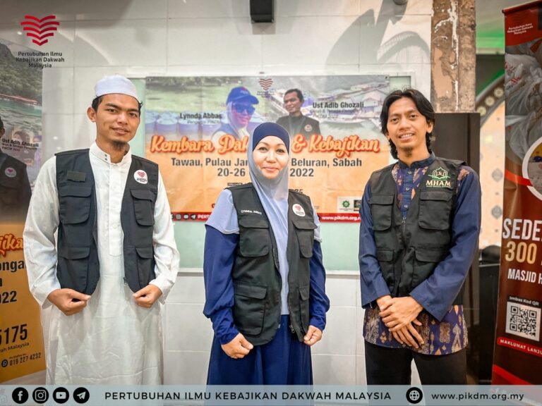 Serahan 200 naskah buku tajwid & 100 Quran Al Riyadh - 4