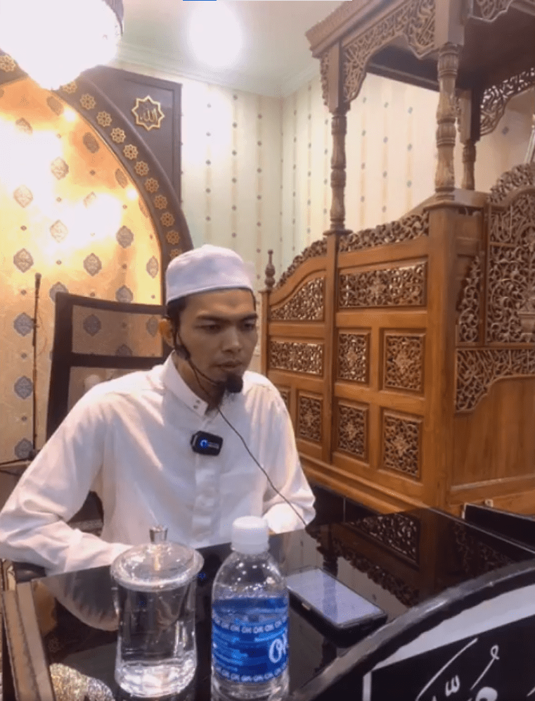 Khutbah Khas Maghrib – Bersahabat Dengan Al-Quran Sampai Ke Syurga – Ustaz Adib Gozali