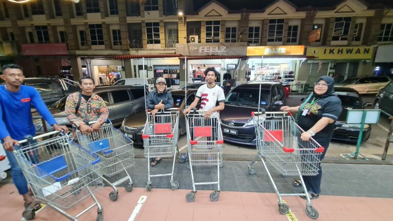 Misi Bantuan Banjir 2 H 1 M di Keratong (2)