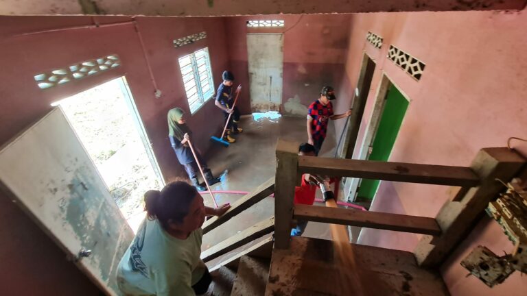 Misi Bantuan Banjir 2 H 1 M di Keratong (20)