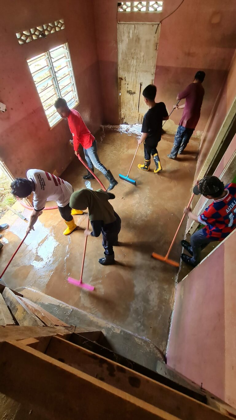 Misi Bantuan Banjir 2 H 1 M di Keratong (24)