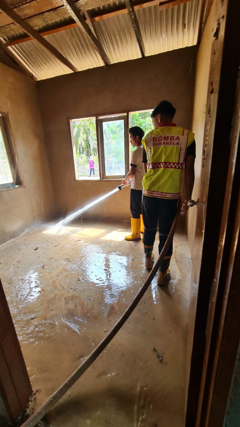 Misi Bantuan Banjir 2 H 1 M di Keratong (25)