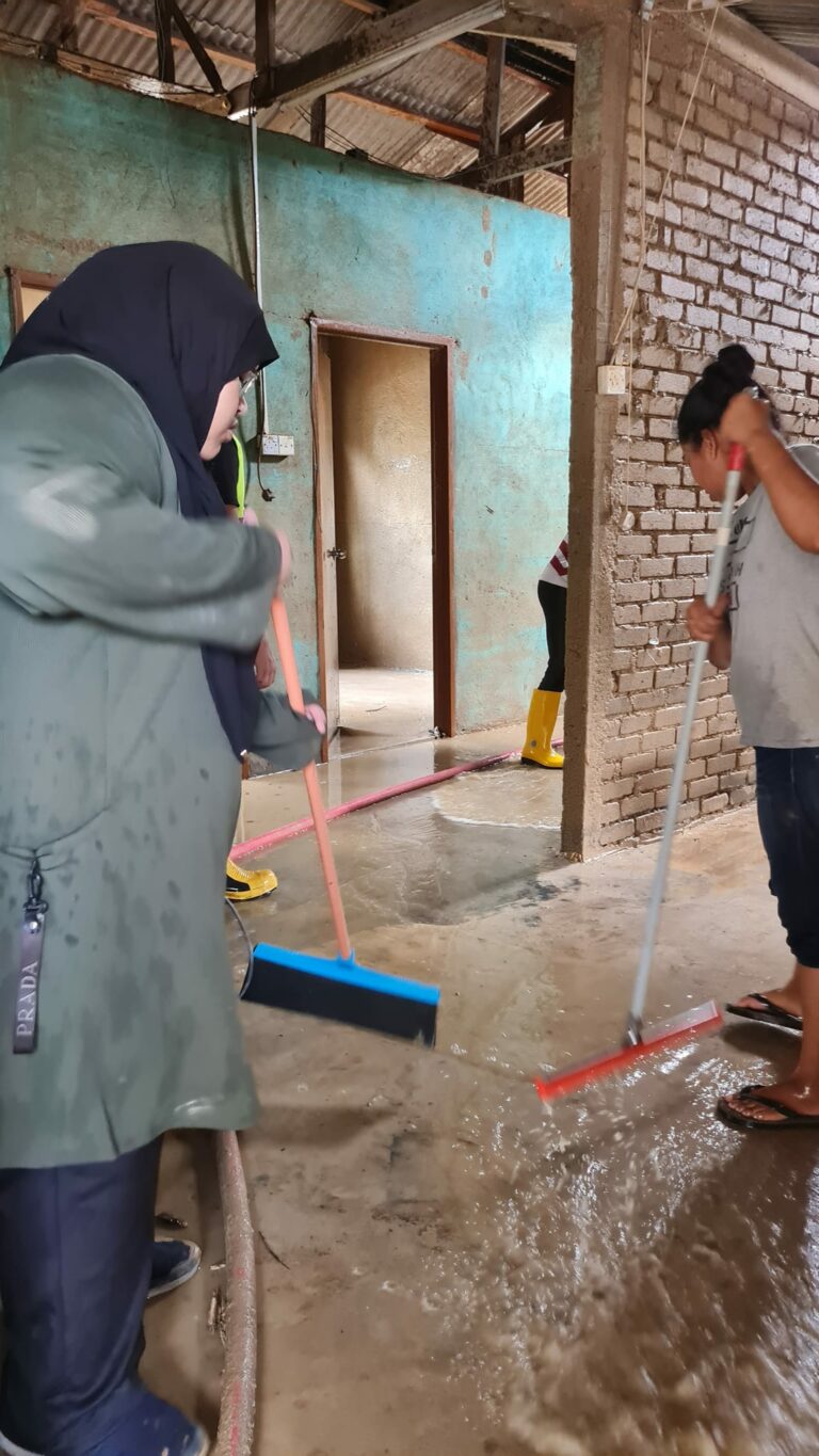 Misi Bantuan Banjir 2 H 1 M di Keratong (28)