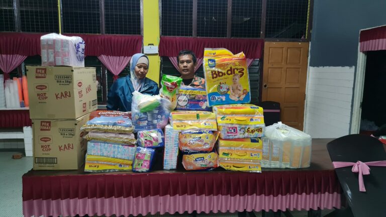 Misi Bantuan Banjir 2 H 1 M di Keratong (3)