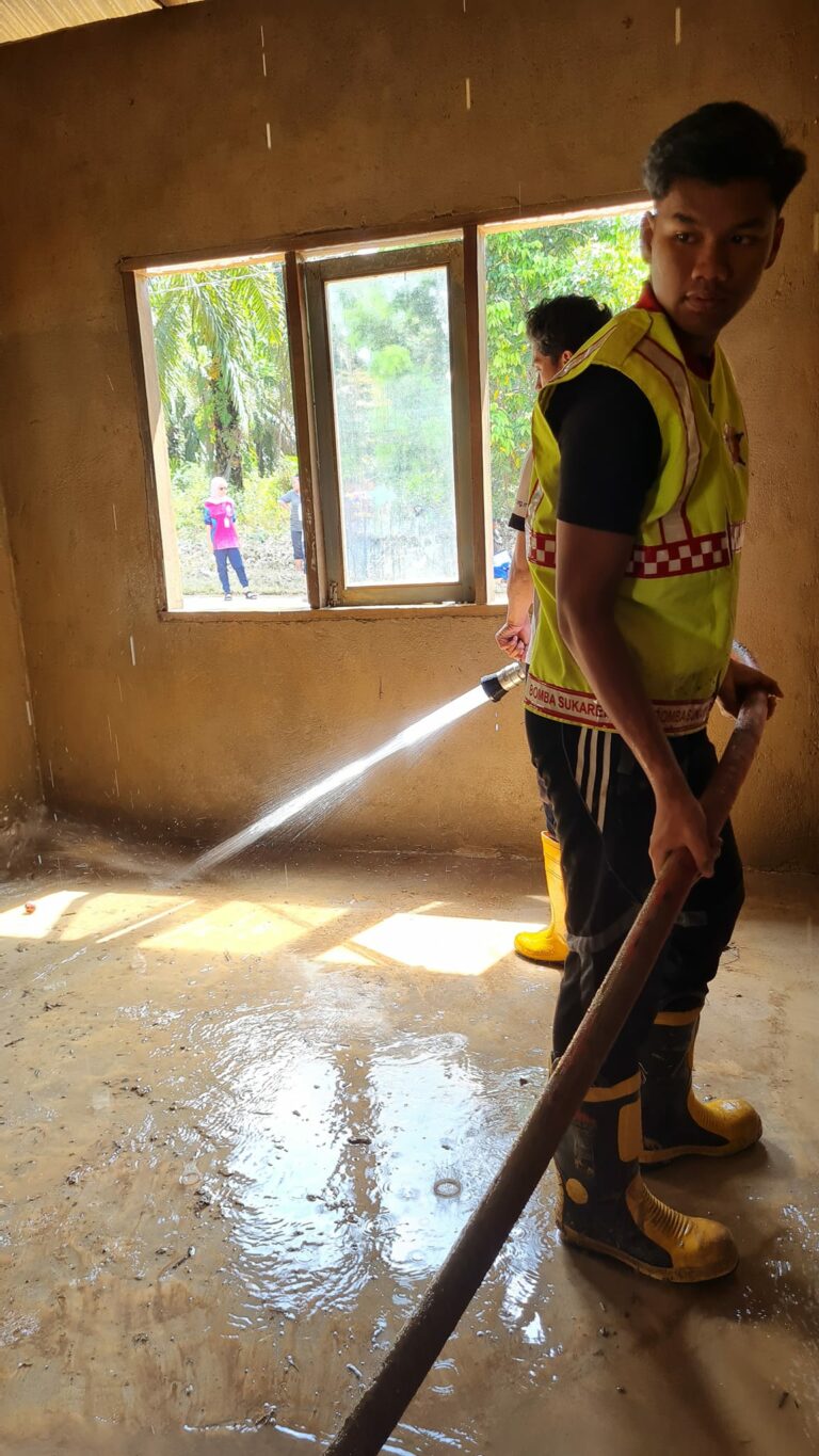 Misi Bantuan Banjir 2 H 1 M di Keratong (4)
