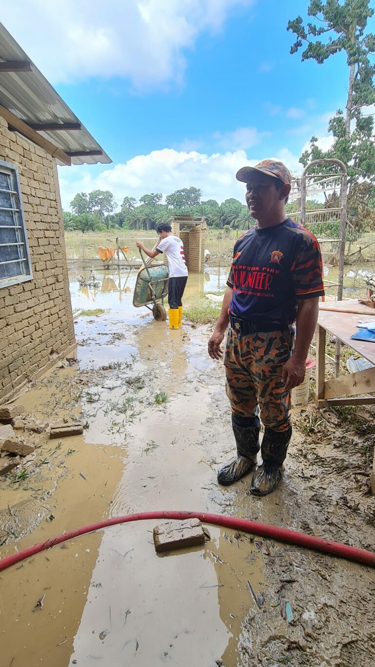 Misi Bantuan Banjir 2 H 1 M di Keratong (7)