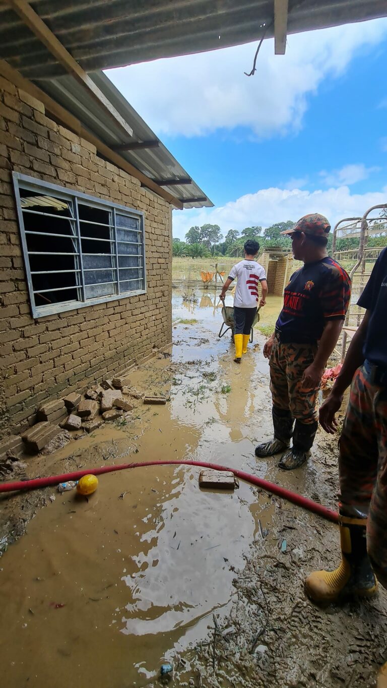 Misi Bantuan Banjir 2 H 1 M di Keratong (9)