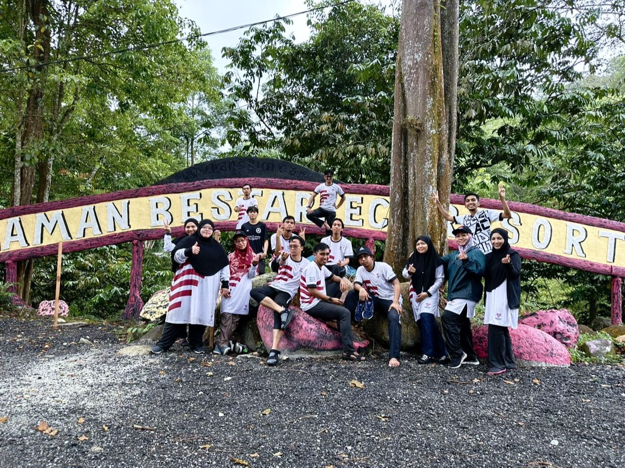 Program ‘Team Building’ Siri 1.0 yang membawa slogan ‘Tekad Teguh Bersama Demi Ummah