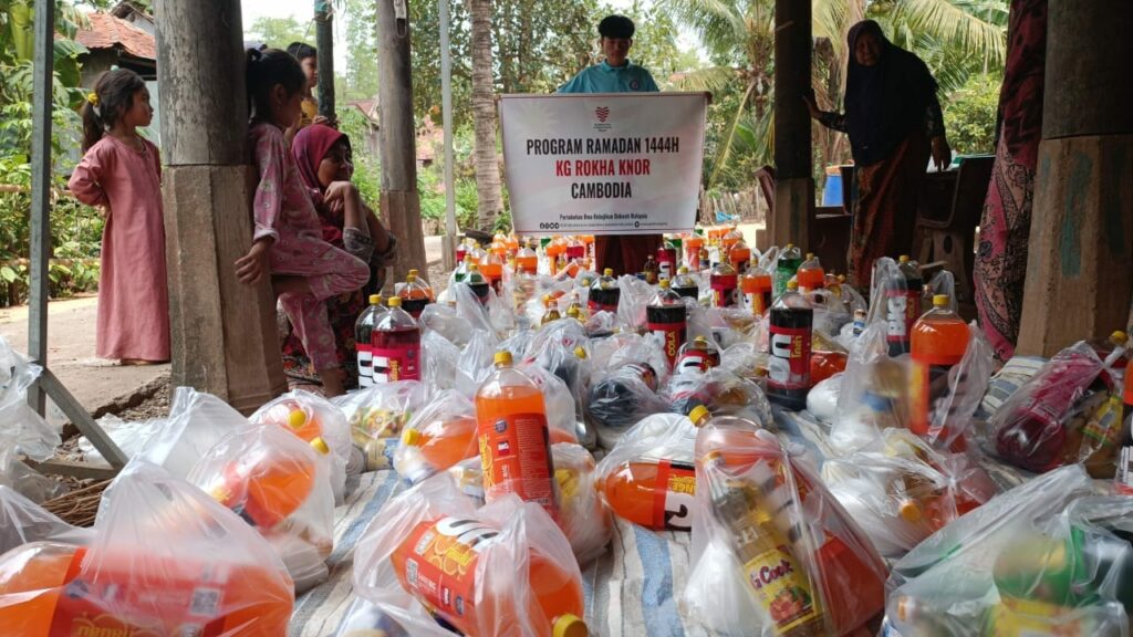 Sumbangan Dapur Pek Ramadan Telah Disumbangkan Kepada Orang Kampung Di Kg Rokha Knor