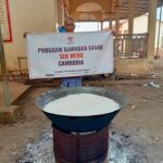 Seramai 100 Orang Penduduk Miskin Kg Phum Thmey Diraikan Jamuan Iftar Tajaan Pikdm Di Perkarangan Kantin Sek Wedo