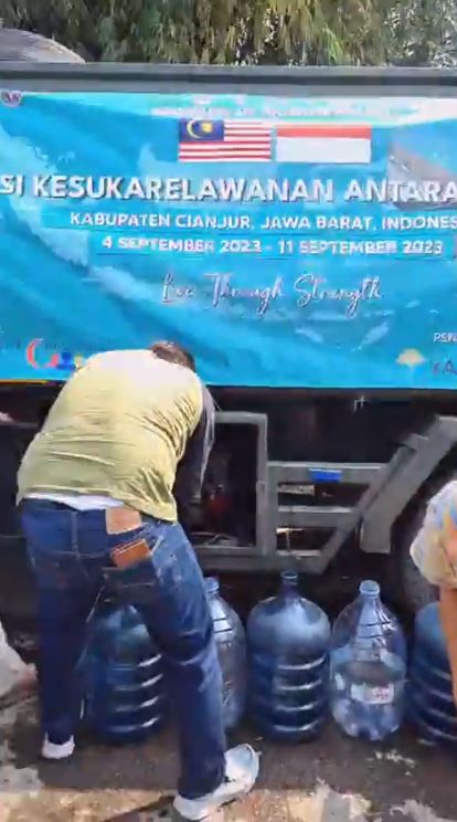 Air Untuk Semua – Projek Sumbangan Air Bersih Kepada Penduduk Desa Cadot