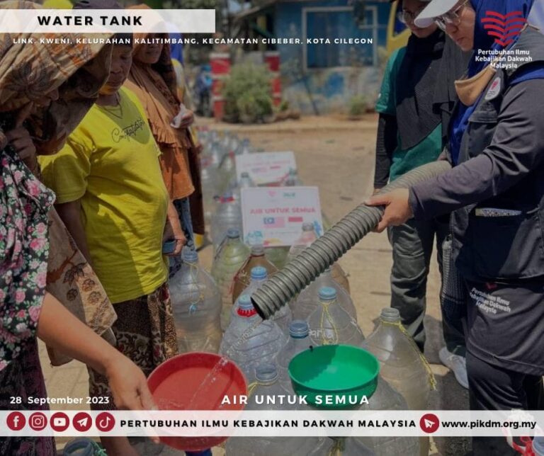 Sumbangan Air Bersih 1 Lori Tangki Watertank Untuk 100 Keluarga Di Chilegon Banten (22)