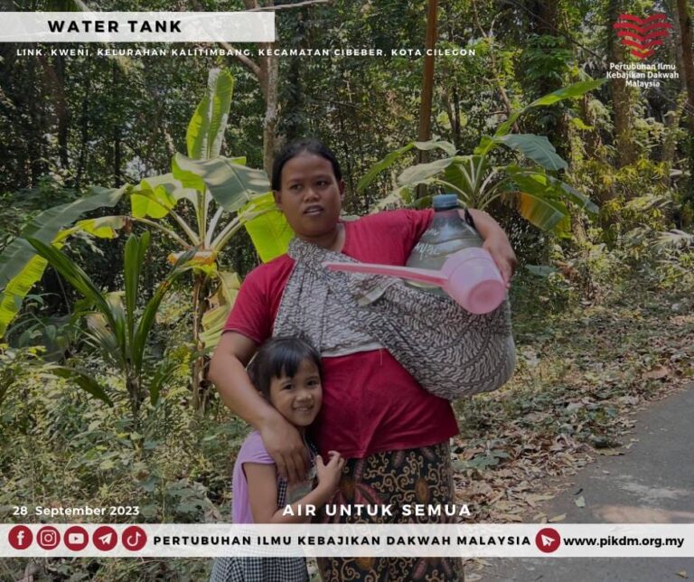 Sumbangan Air Bersih 1 Lori Tangki Watertank Untuk 100 Keluarga Di Chilegon Banten (32)