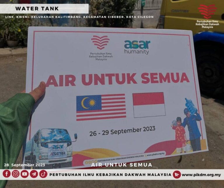 Sumbangan Air Bersih 1 Lori Tangki Watertank Untuk 100 Keluarga Di Chilegon Banten (36)