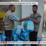 Agihan Bantuan Kecemasan Sebanyak Hampir 100 Pek Makanan Untuk Gaza Pada Isnin 20 November 2023 Di Daerah Khan Yunis