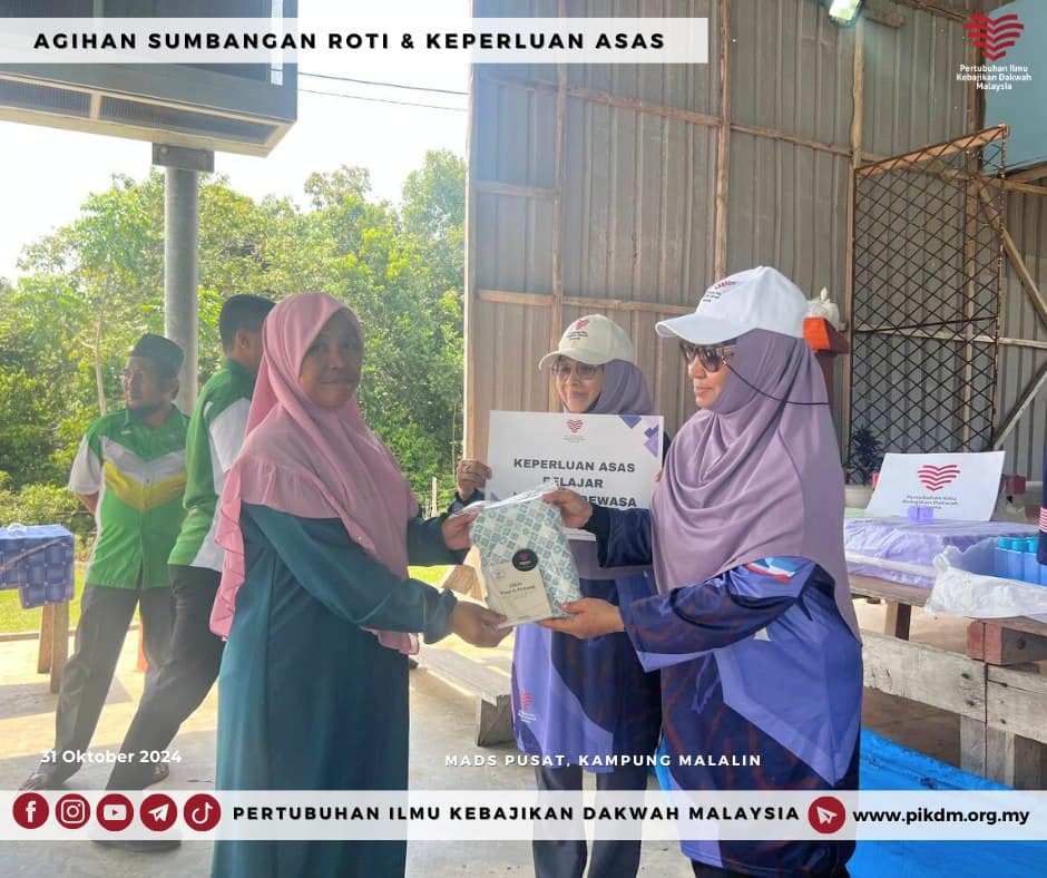 Agihan Sumbangan Roti & Keperluan Asas Pelajar (15)