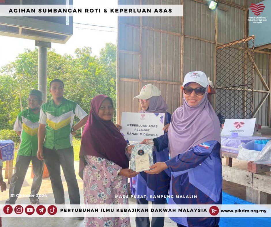 Agihan Sumbangan Roti & Keperluan Asas Pelajar (25)