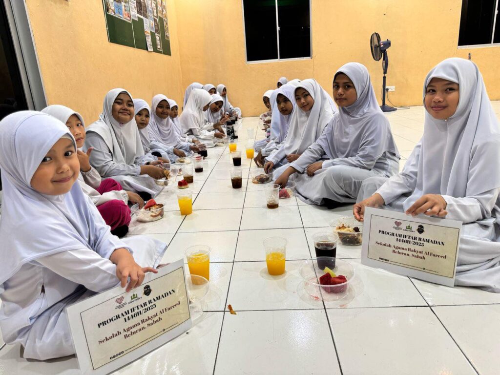 Laporan program iftar ramadan 1446h sekolah agama rakyat al fareed beluran sabah (17)