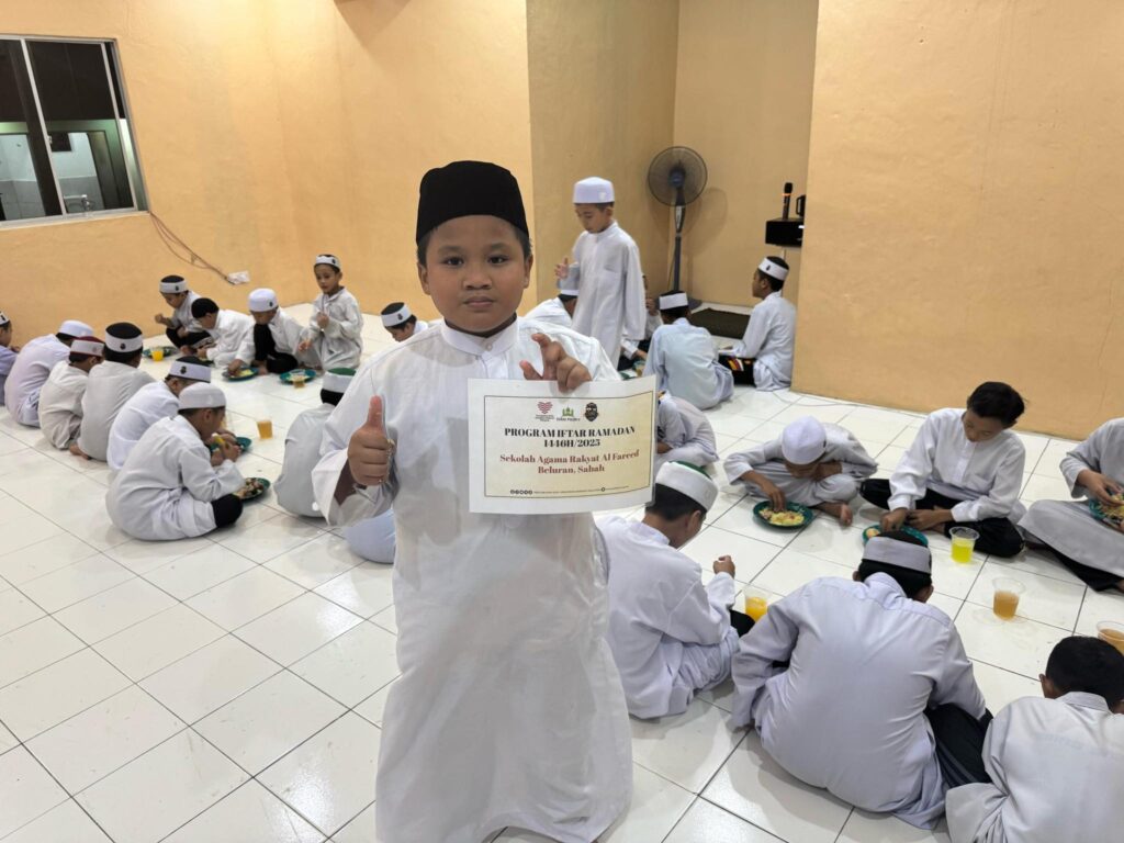 Laporan program iftar ramadan 1446h sekolah agama rakyat al fareed beluran sabah 2 (2)