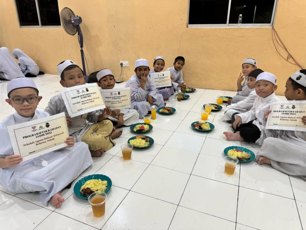 Laporan program iftar ramadan 1446h sekolah agama rakyat al fareed beluran sabah 2 (4)