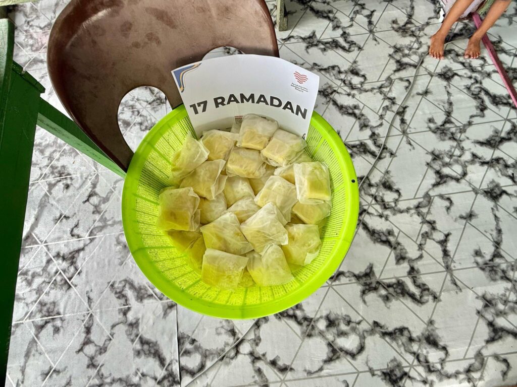 Laporan tajaan iftar pek di mads pulau jambongan sabah 2 (18)