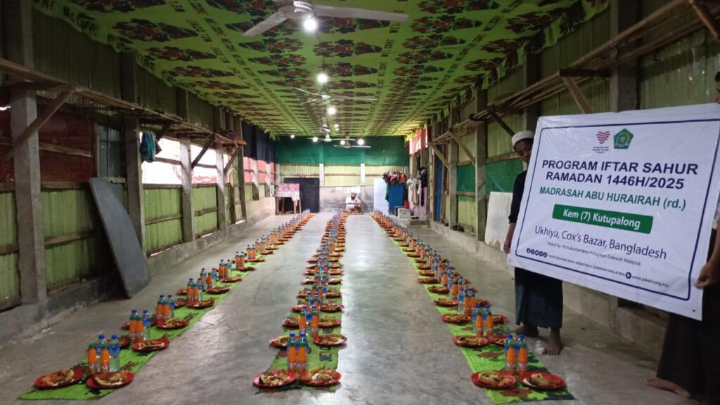 Laporan tajaan iftar & sahur ramadan 1446h kem pelarian rohingya coxs bazar bangladesh (16)