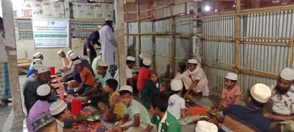 Laporan tajaan iftar & sahur ramadan 1446h kem pelarian rohingya coxs bazar bangladesh 2 (21)