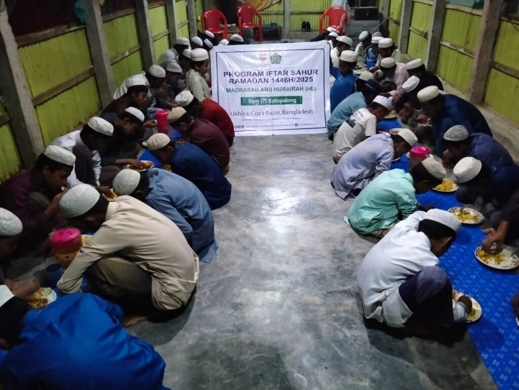 Laporan tajaan iftar & sahur ramadan 1446h kem pelarian rohingya coxs bazar bangladesh 2 (26)