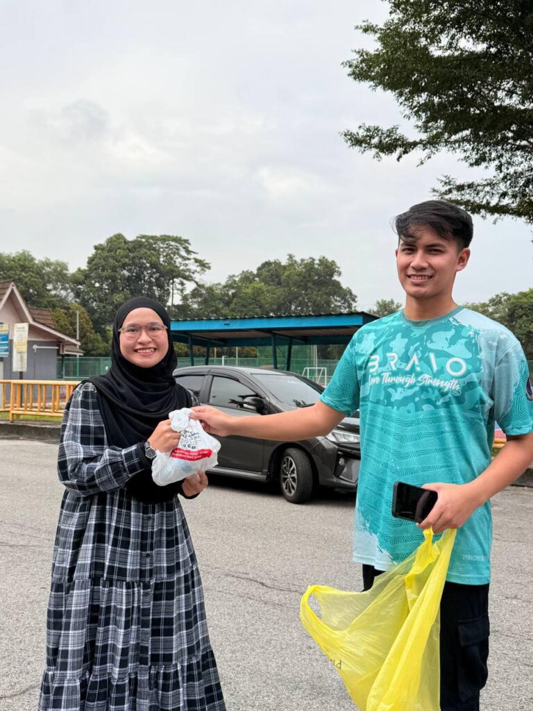 Laporan agihan bubur lambuk (28)