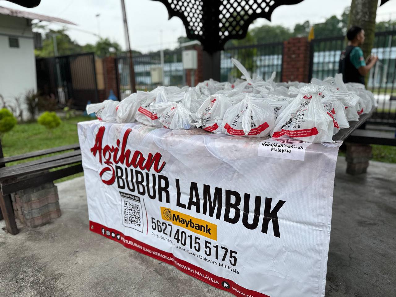 Laporan agihan bubur lambuk (32)