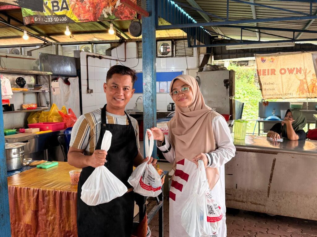 Laporan agihan bubur lambuk (33)