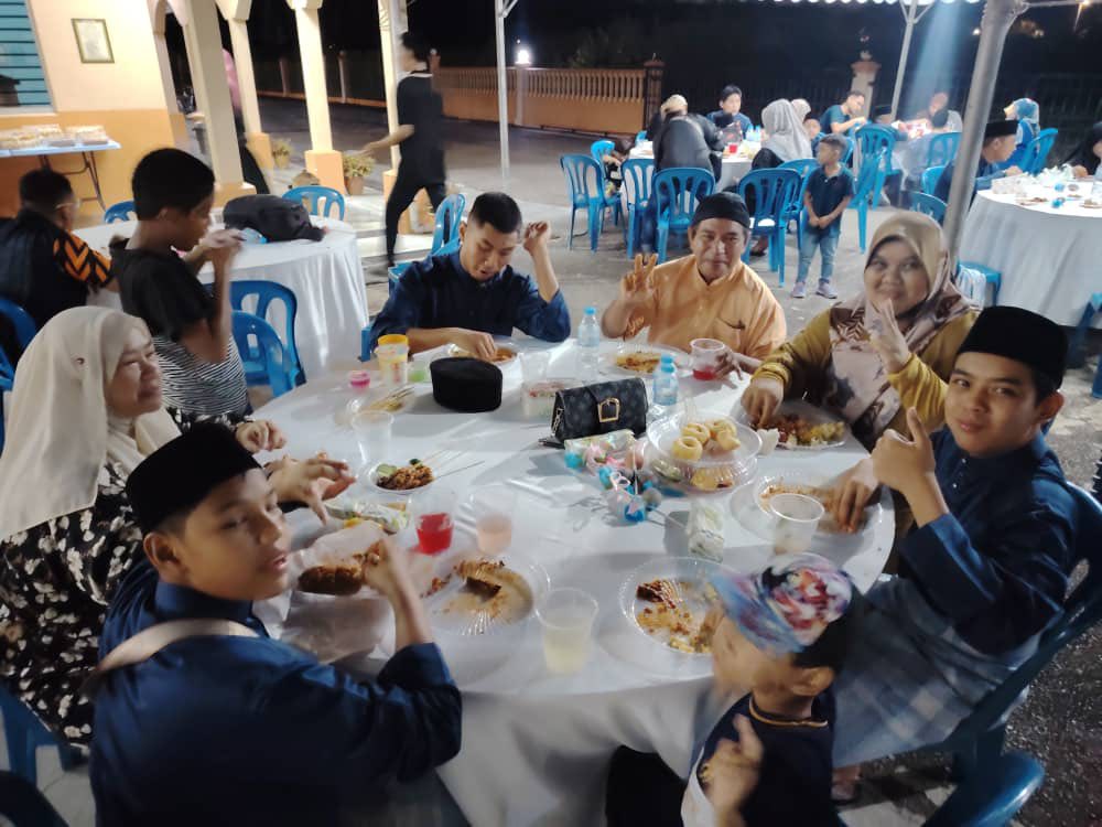 Laporan agihan iftar pek di rumah anak yatim sultan salahuddin abdul aziz shah (raysas) melaka (9)