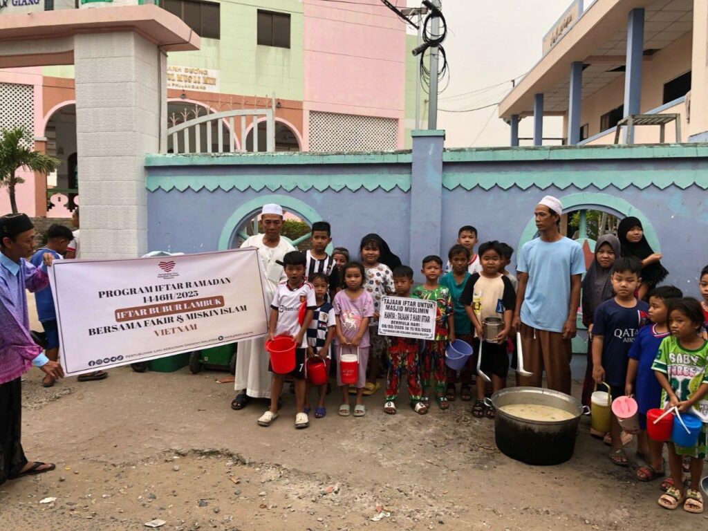 Laporan agihan iftar ramadan di vietnam (4)