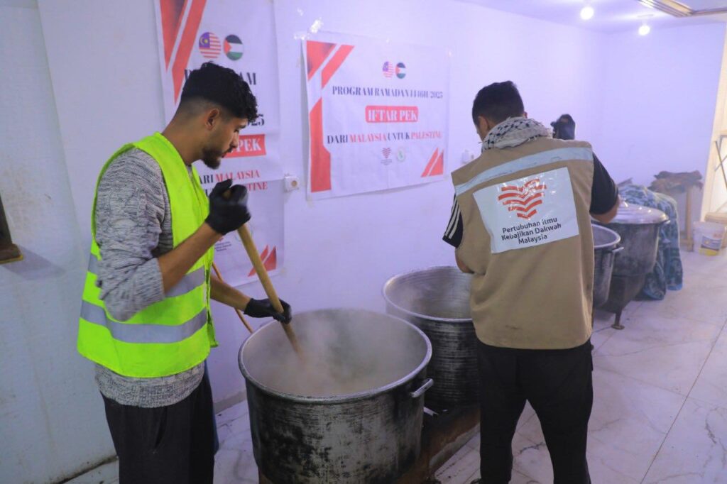 Laporan pengagihan iftar pek kepada rakyat gaza palestin (2)