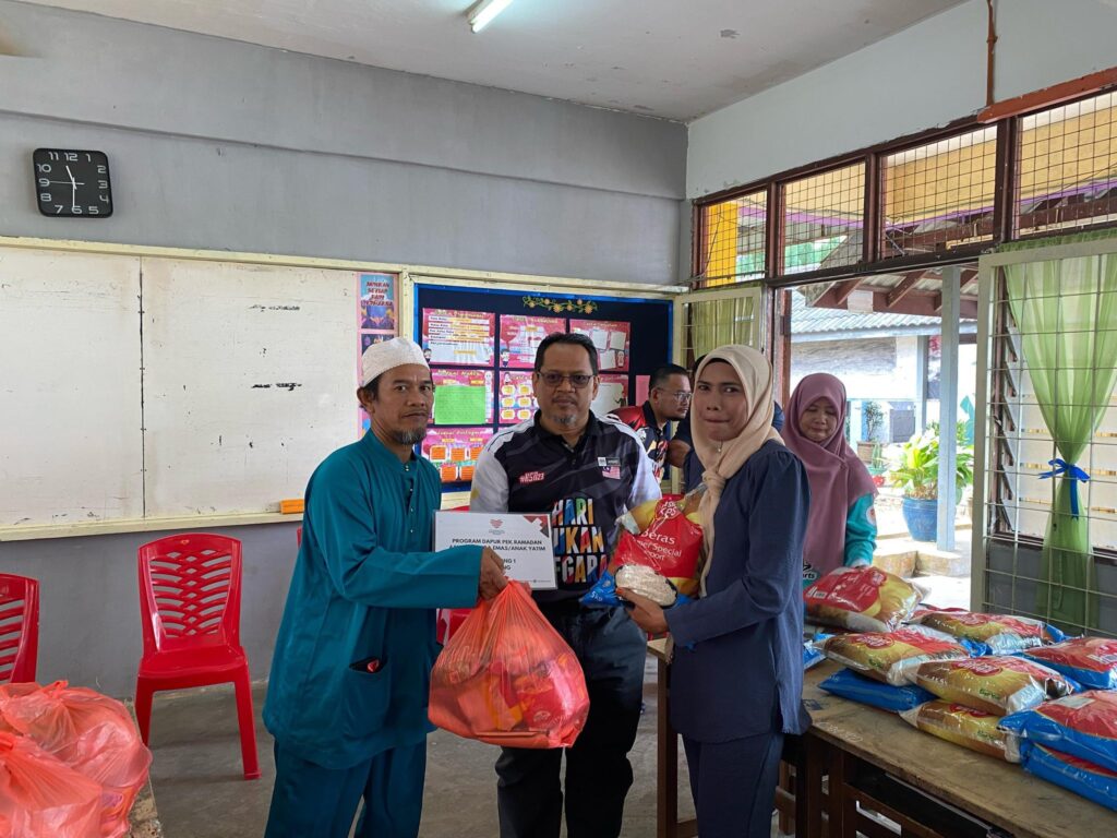 Laporan program agihan dapur pek ramadan keratong 1 pahang (14)