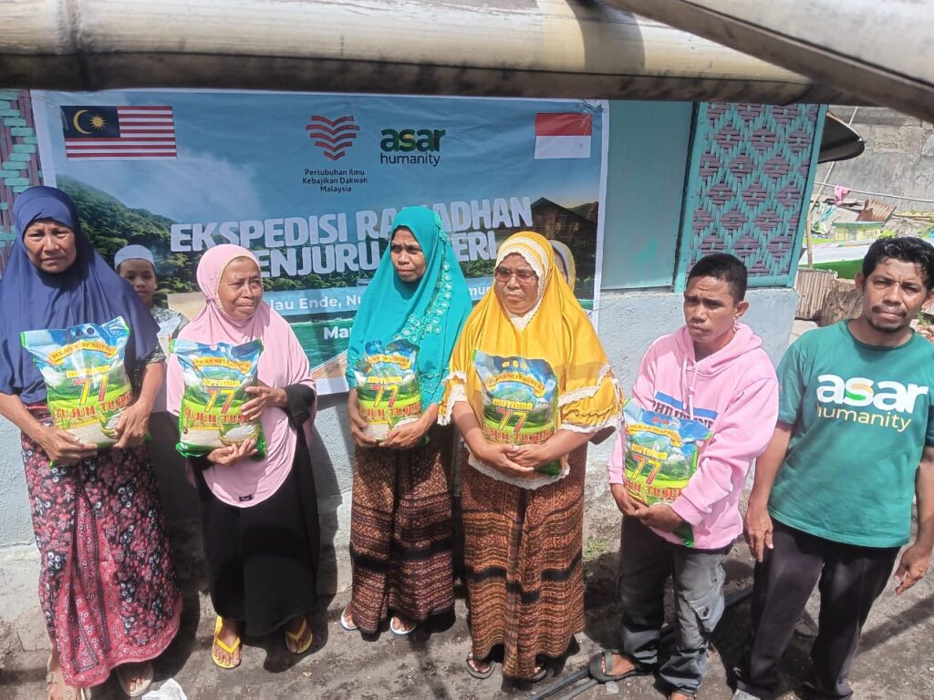 Laporan program ramadan pengagihan beras pikdm di pulau ende nusa tenggara timur indonesia (13)