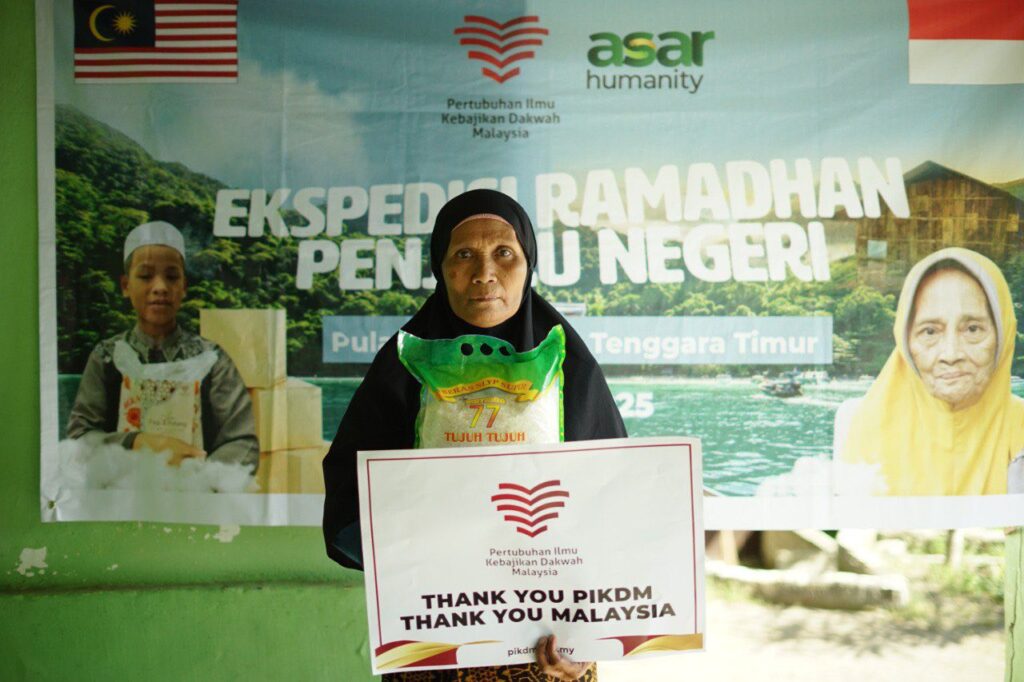 Laporan program ramadan pengagihan beras pikdm di pulau ende nusa tenggara timur indonesia (17)