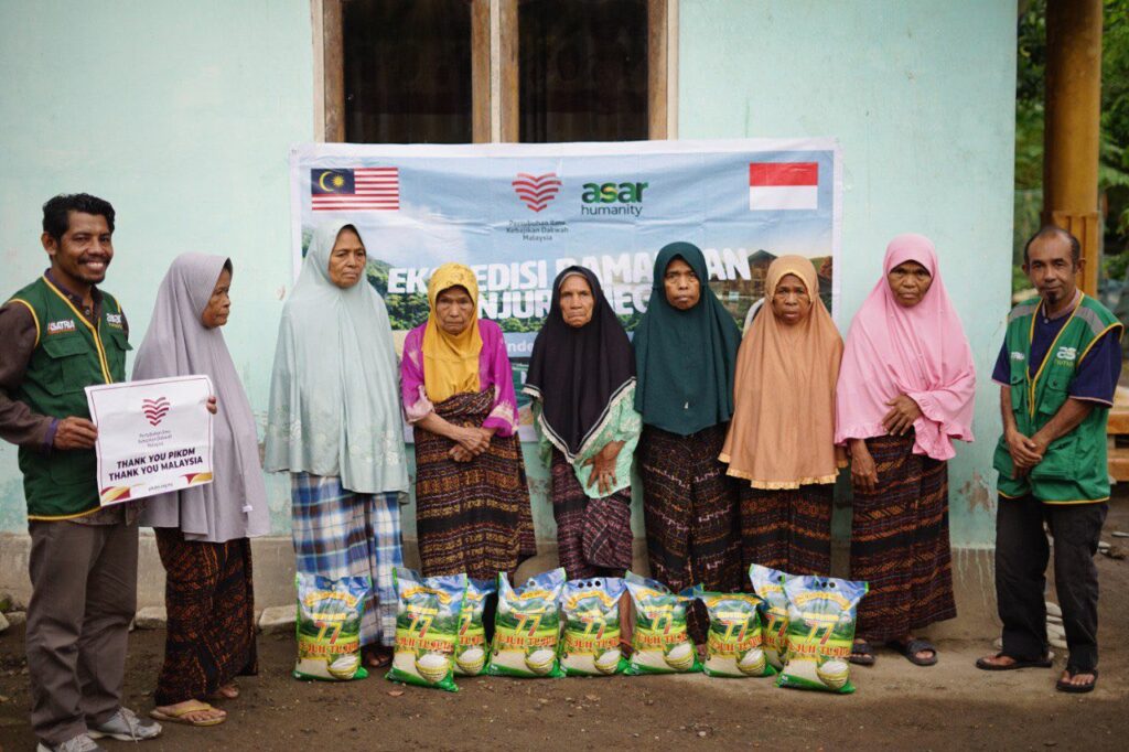 Laporan program ramadan pengagihan beras pikdm di pulau ende nusa tenggara timur indonesia (21)