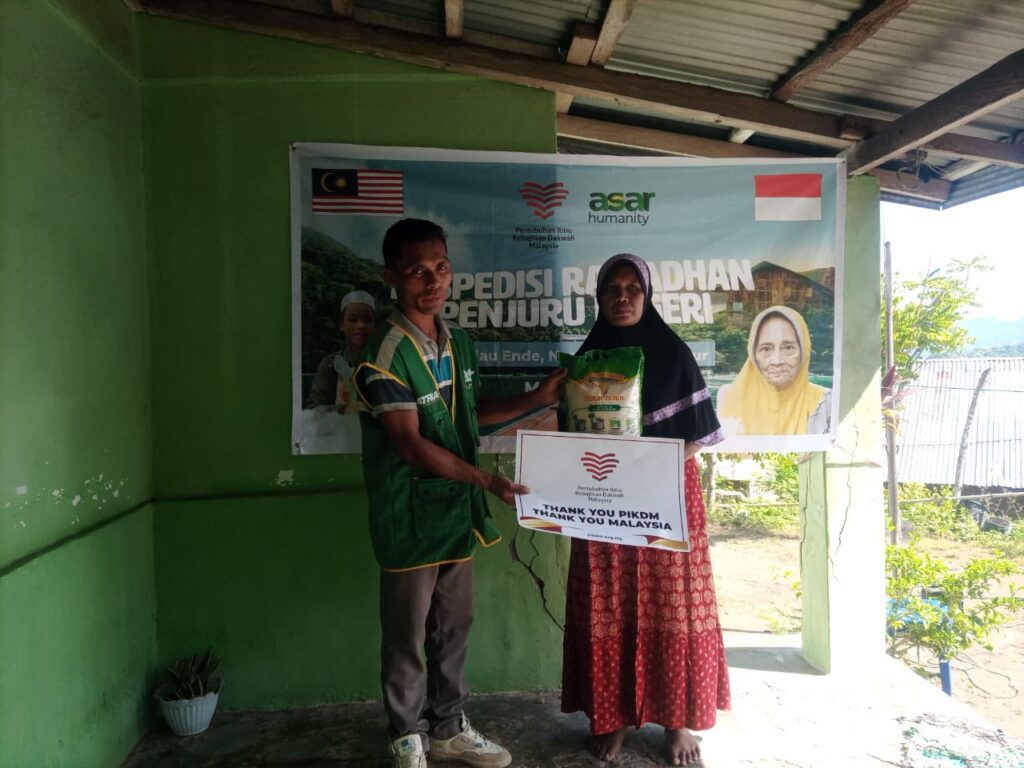Laporan program ramadan pengagihan beras pikdm di pulau ende nusa tenggara timur indonesia (30)
