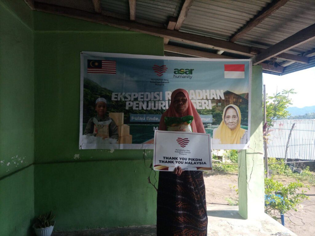 Laporan program ramadan pengagihan beras pikdm di pulau ende nusa tenggara timur indonesia (6)