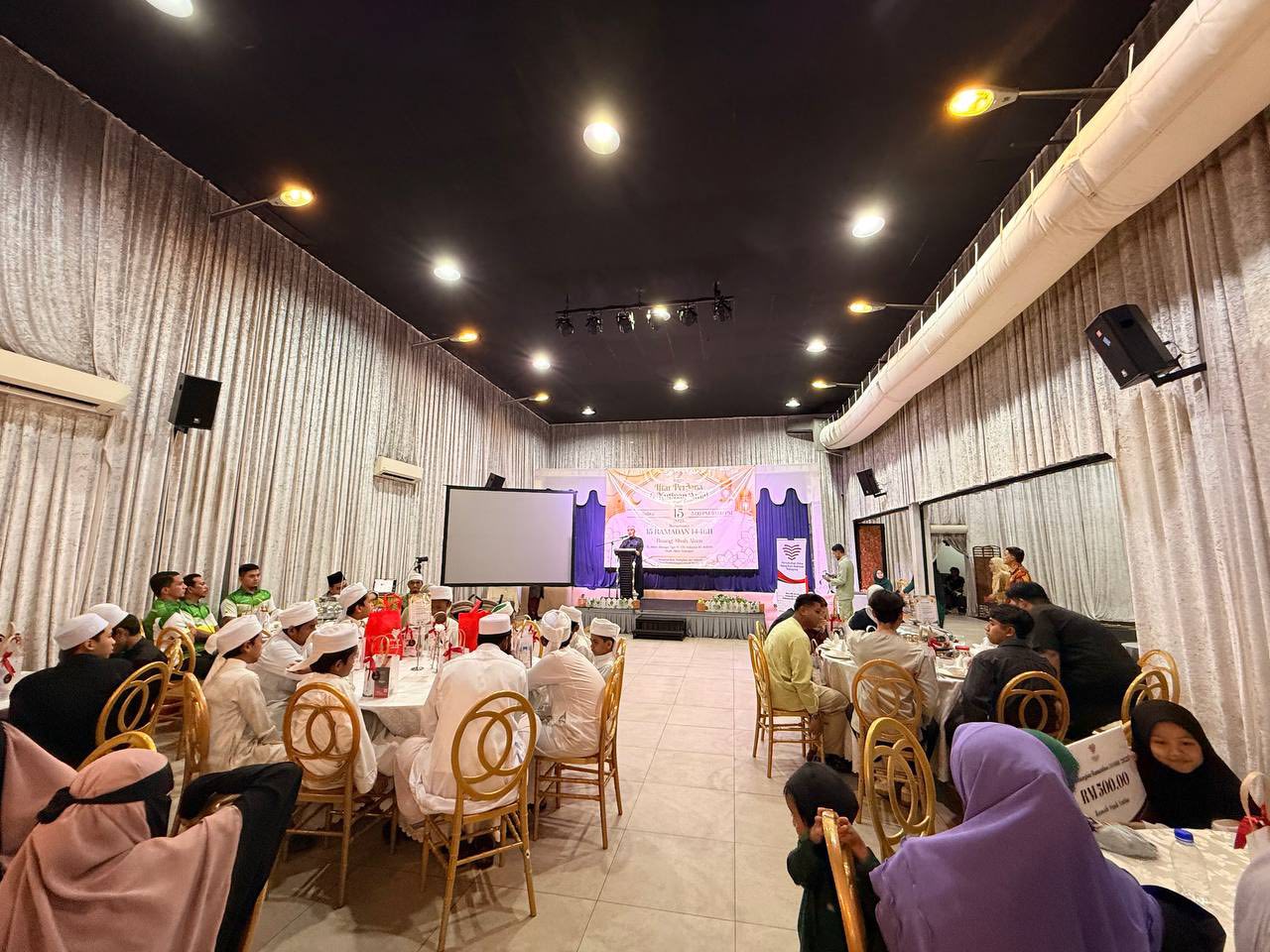 Program Iftar Perdana PIKDM 2025