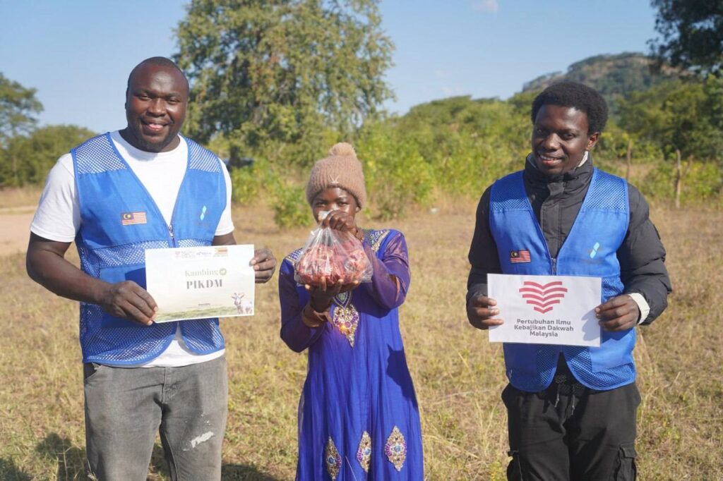 Laporan program korban sedekah daging kambing pikdm 1446h zimbabwe & tanzania (18)
