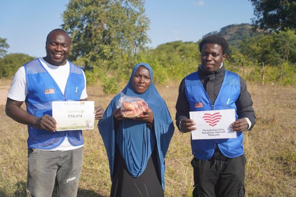 Laporan program korban sedekah daging kambing pikdm 1446h zimbabwe & tanzania (20)