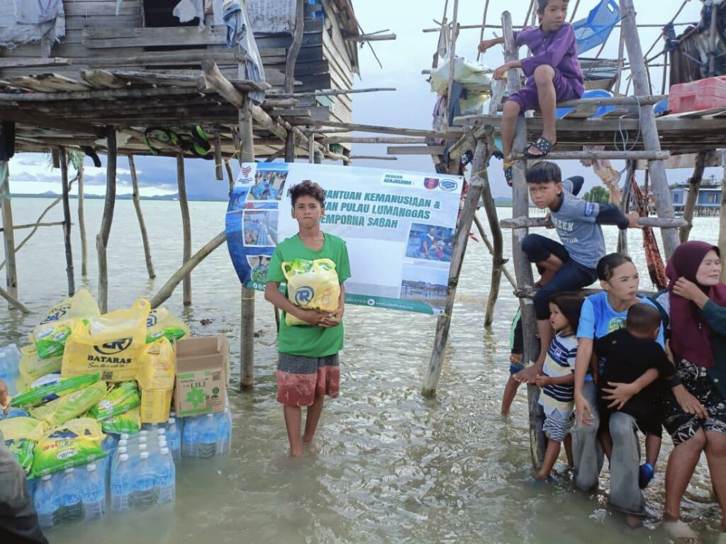 Projek bantuan kemanusiaan & kebajikan pulau lumanggas semporna sabah (12)